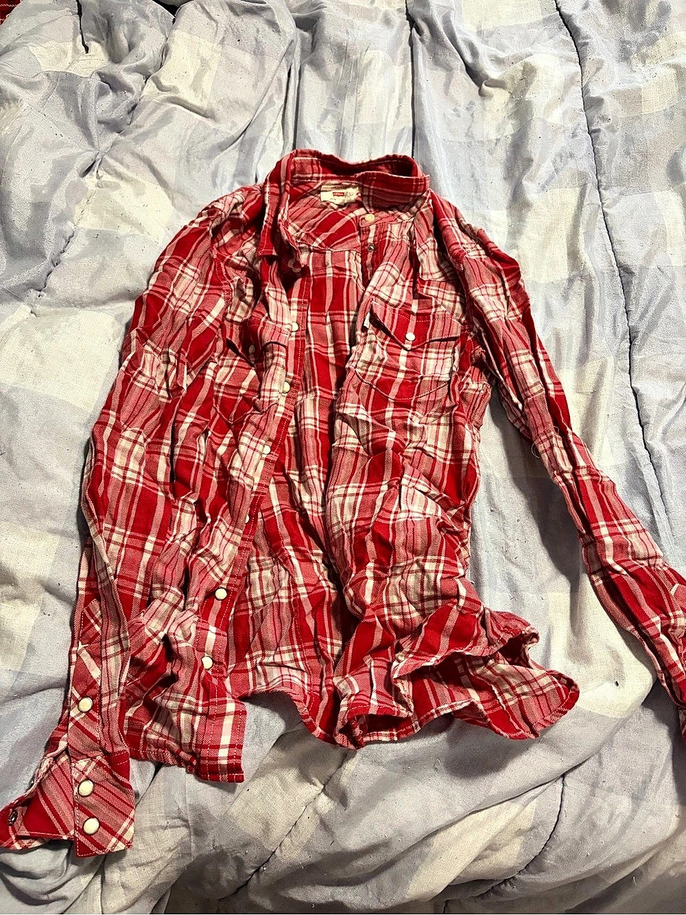 Levi's Tailored Fit Plaid Button Down in Red & White Size XS
